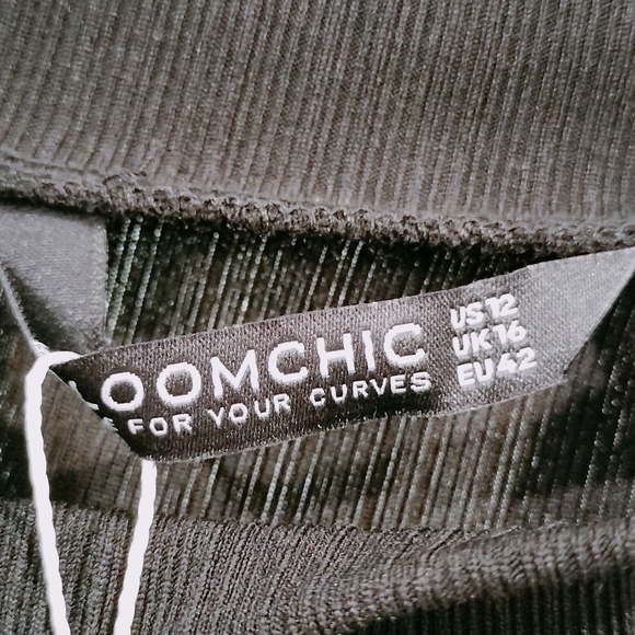 BloomChic Long Sleeve Turtleneck Top black size 12 - Picture 3 of 5